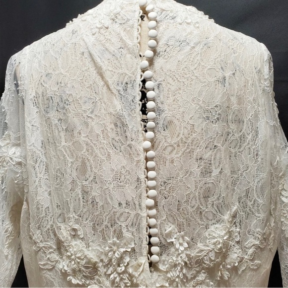 Stunt Double Bridal Gown - Picture 12 of 17